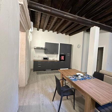 Apartamento Al Campanile Verona Exterior foto