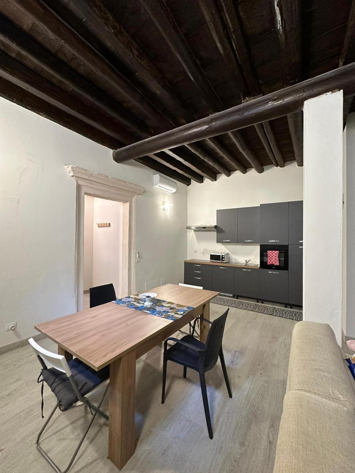 Apartamento Al Campanile Verona Exterior foto